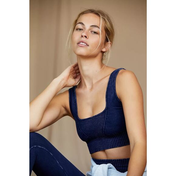 NWOT Free People Movement Good Karma Square Neck Sports Bra in Deepest Navy - Picture 1 of 12